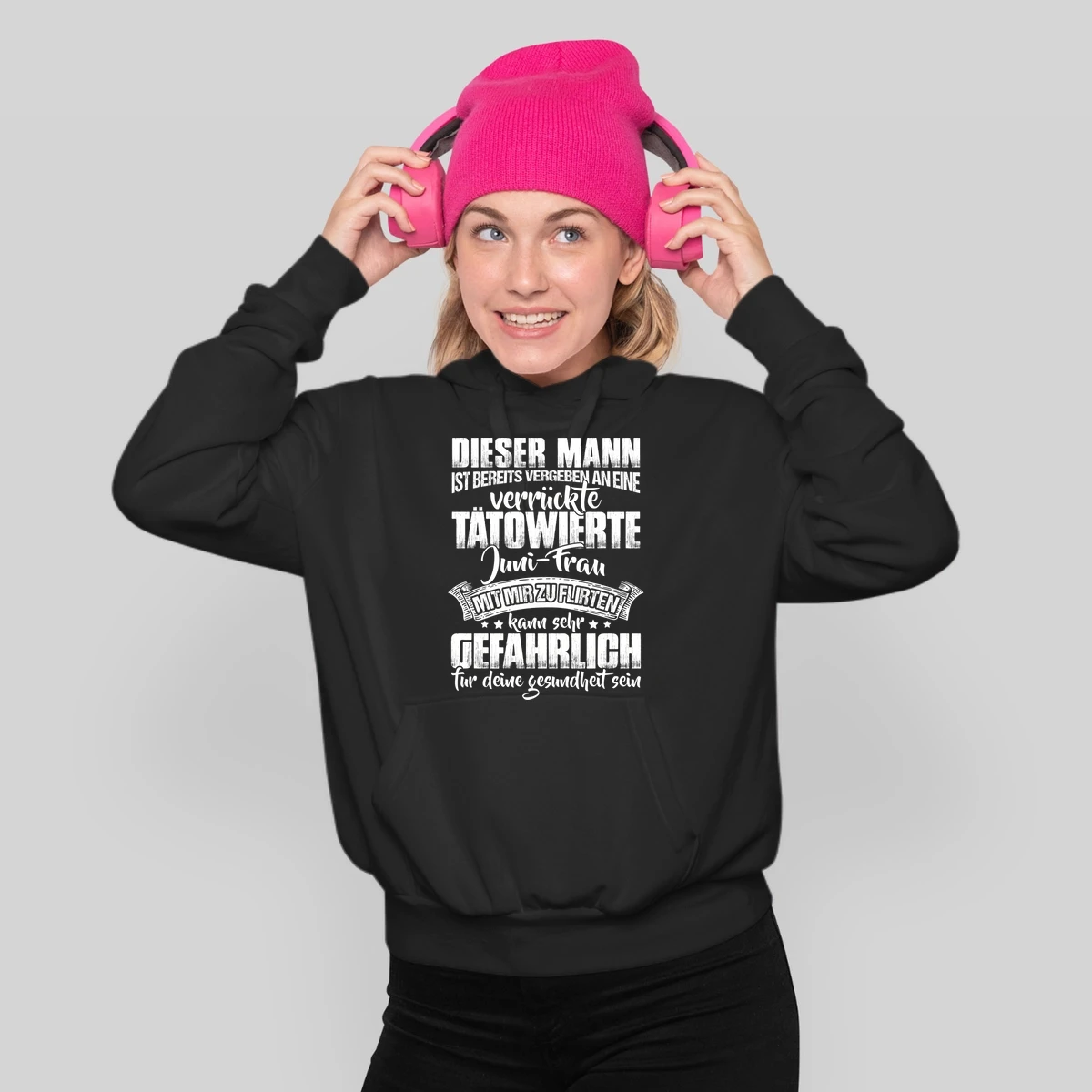 Diser Mann Ist Bereits Vergeben An Eine Verruckte Tatowierte Juni Frau